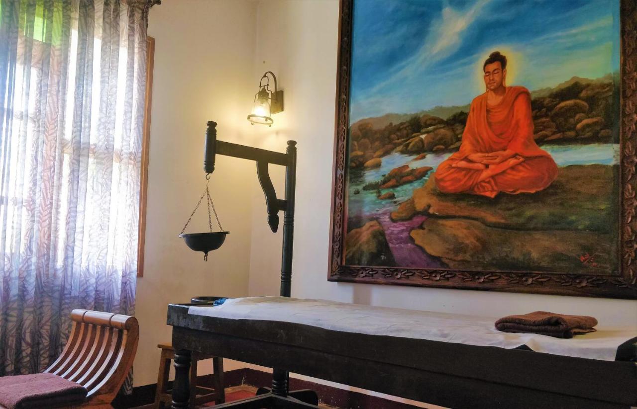 Heritage Resort Hampi Bagian luar foto